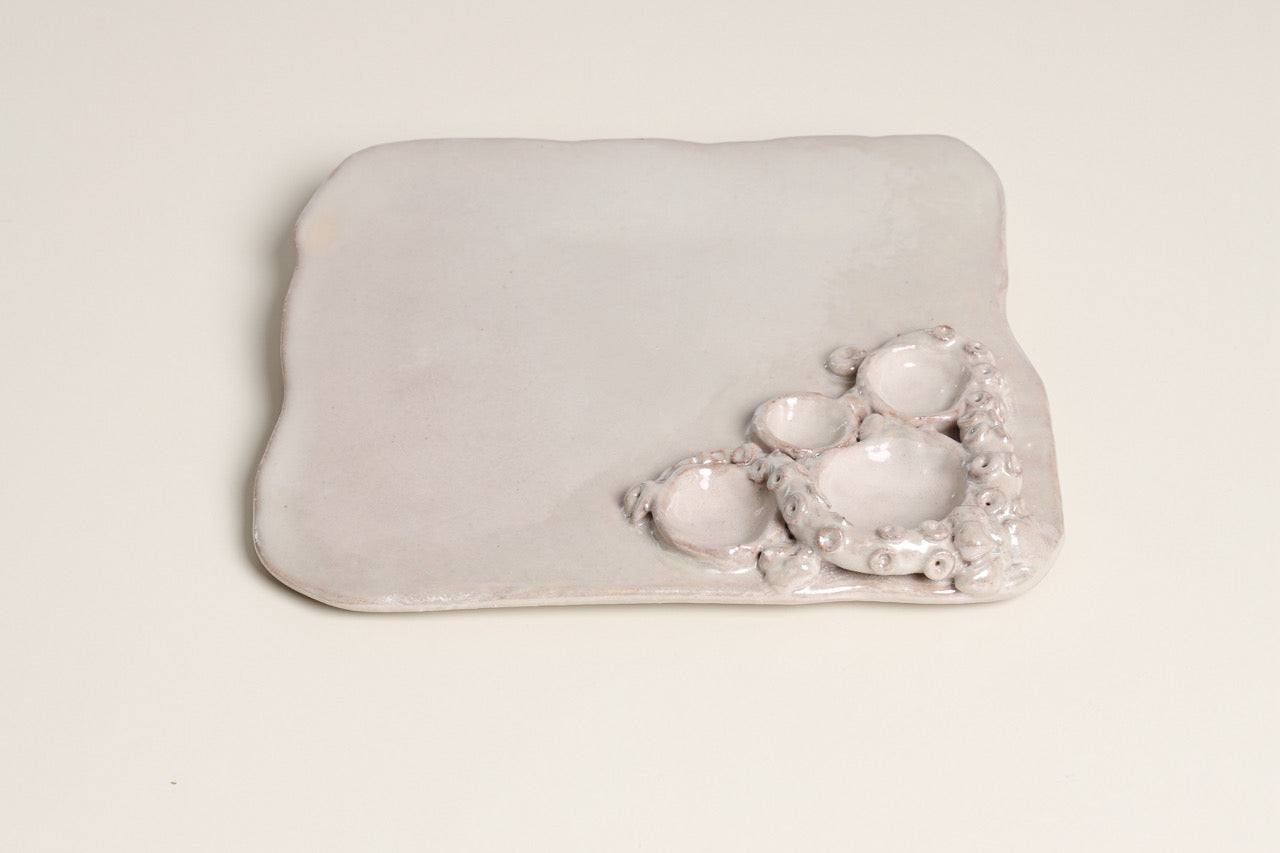 Parthenope Plate in Pearl
